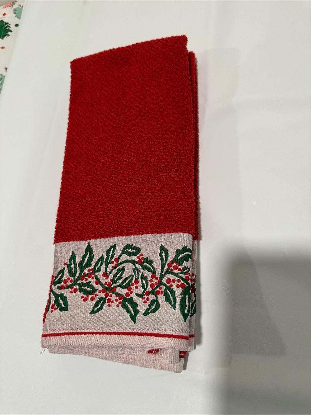 NWT Christmas Holiday towels kitchen bathroom seasonal festive holly mistletoe